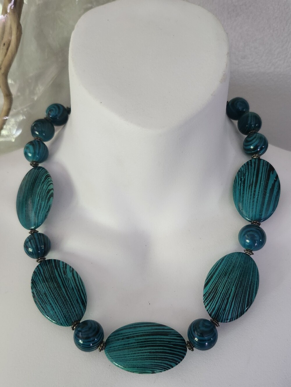 Stylish Teal Striped Oval Bead Statement Necklace - 18-20 Inches
